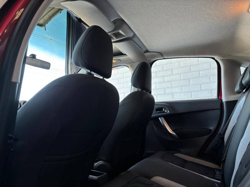 CITROËN - C3 - 2013/2014 - Vermelha - R$ 39.000,00