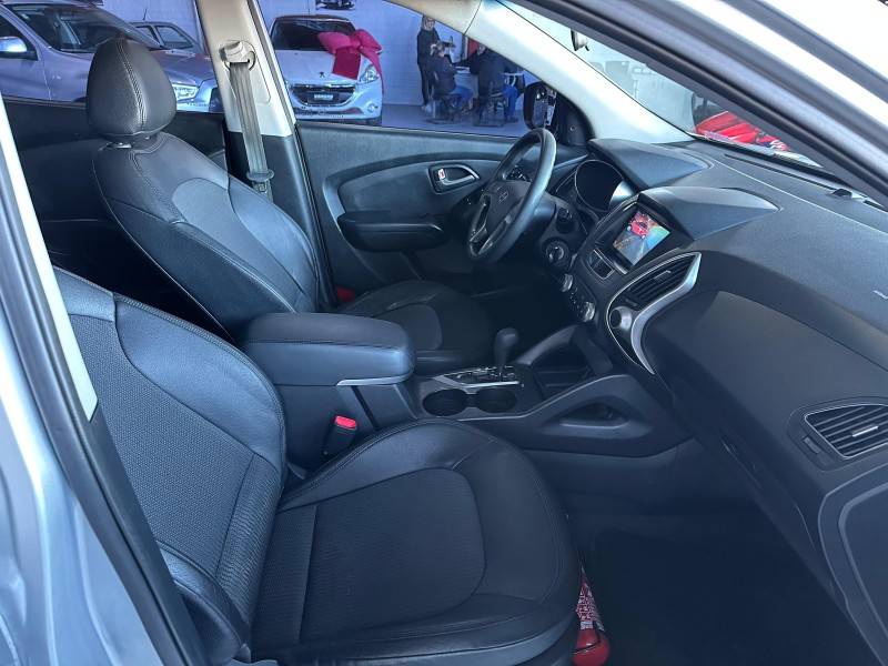 HYUNDAI - IX35 - 2011/2012 - Prata - R$ 63.000,00