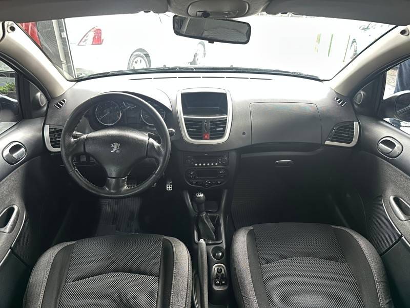 PEUGEOT - 207 - 2009/2010 - Preta - R$ 24.000,00