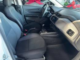 CHEVROLET - ONIX - 2016/2017 - Branca - R$ 46.000,00