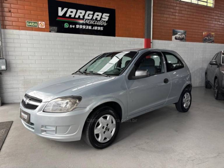 CHEVROLET - CELTA - 2011/2012 - Prata - R$ 24.000,00