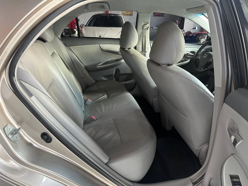 TOYOTA - COROLLA - 2009/2009 - Bege - R$ 57.000,00