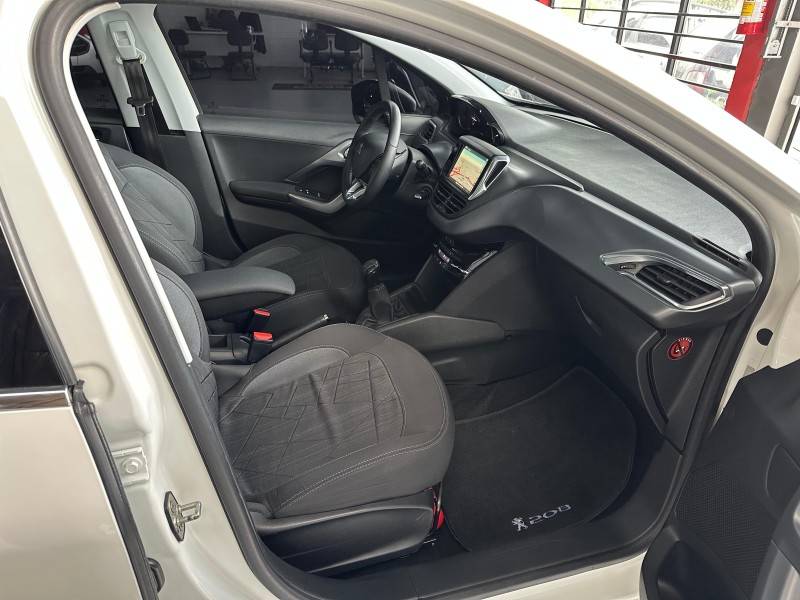 PEUGEOT - 208 - 2013/2013 - Branca - R$ 46.000,00