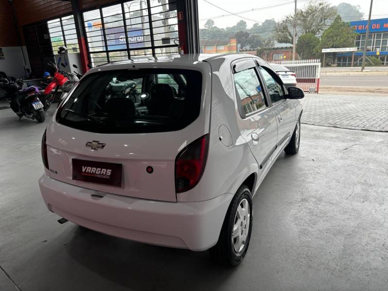 CHEVROLET - CELTA - 2013/2014 - Branca - R$ 34.500,00