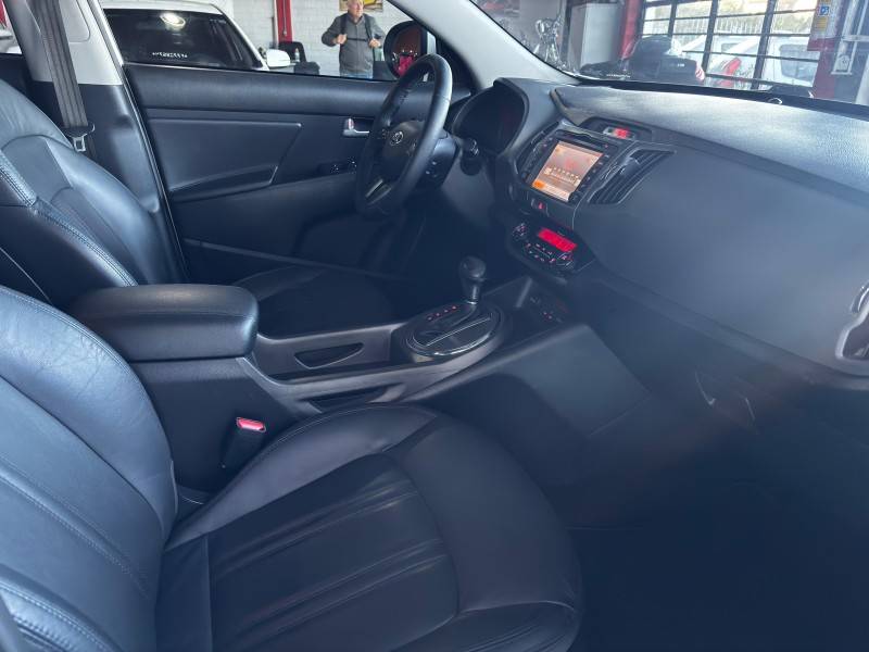 KIA MOTORS - SPORTAGE - 2014/2015 - Branca - R$ 86.000,00