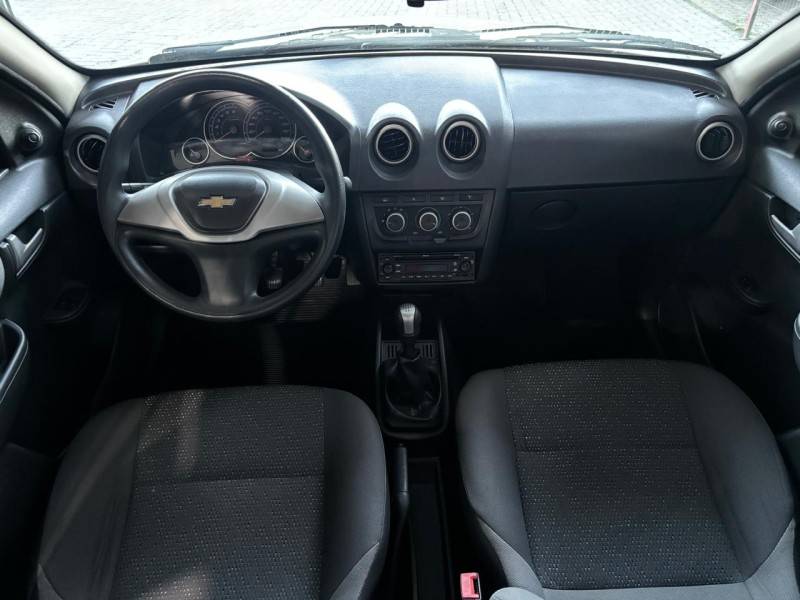 CHEVROLET - CELTA - 2013/2013 - Branca - R$ 36.000,00