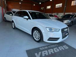 AUDI - A3 - 2015/2015 - Branca - R$ 77.000,00