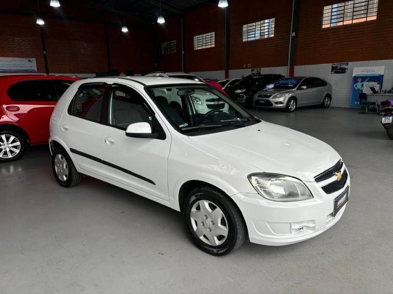 CHEVROLET - CELTA - 2013/2014 - Branca - R$ 34.500,00