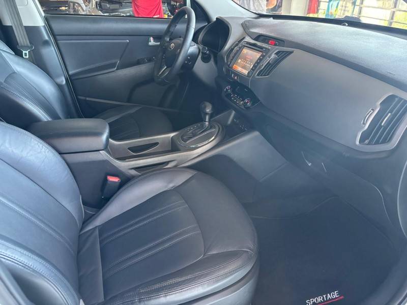 KIA MOTORS - SPORTAGE - 2014/2015 - Branca - R$ 85.000,00