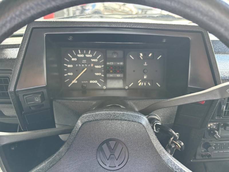 VOLKSWAGEN - VOYAGE - 1989/1989 - Prata - R$ 50.000,00