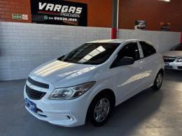 CHEVROLET - ONIX - 2016/2017 - Branca - R$ 46.000,00