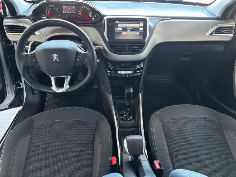 PEUGEOT - 2008 - 2016/2017 - Prata - R$ 59.000,00