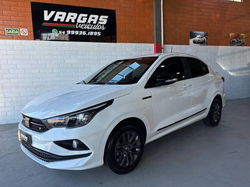 FIAT - CRONOS - 2021/2021 - Branca - R$ 68.000,00