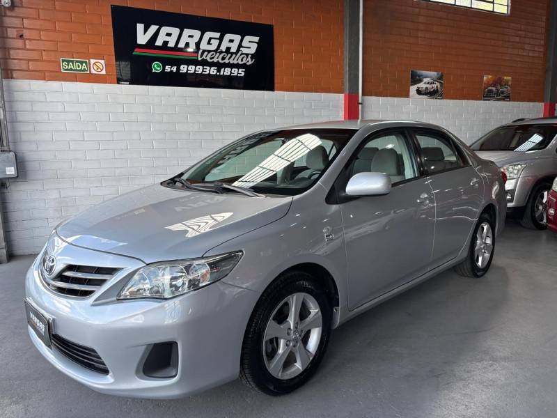TOYOTA - COROLLA - 2012/2013 - Prata - R$ 65.000,00