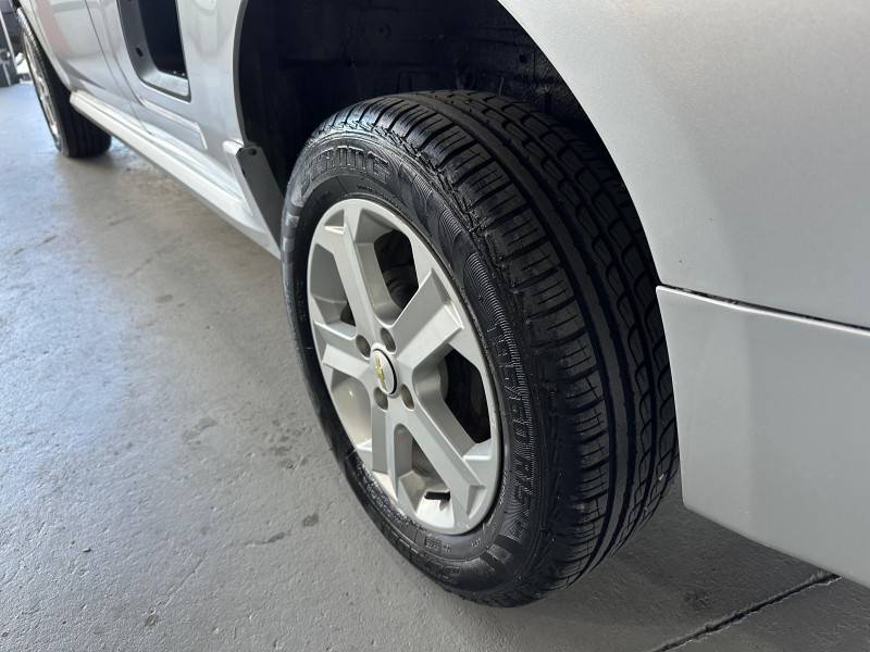 CHEVROLET - MONTANA - 2017/2018 - Prata - R$ 53.000,00