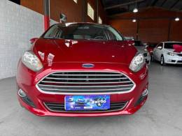 FORD - FIESTA - 2016/2017 - Vermelha - R$ 53.000,00