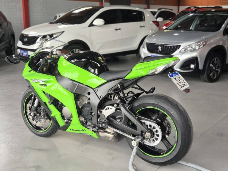 KAWASAKI - NINJA ZX-10R - 2011/2011 - Verde - R$ 49.000,00