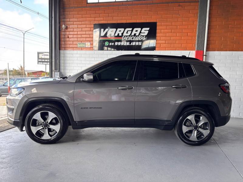 JEEP - COMPASS - 2018/2018 - Cinza - R$ 90.000,00