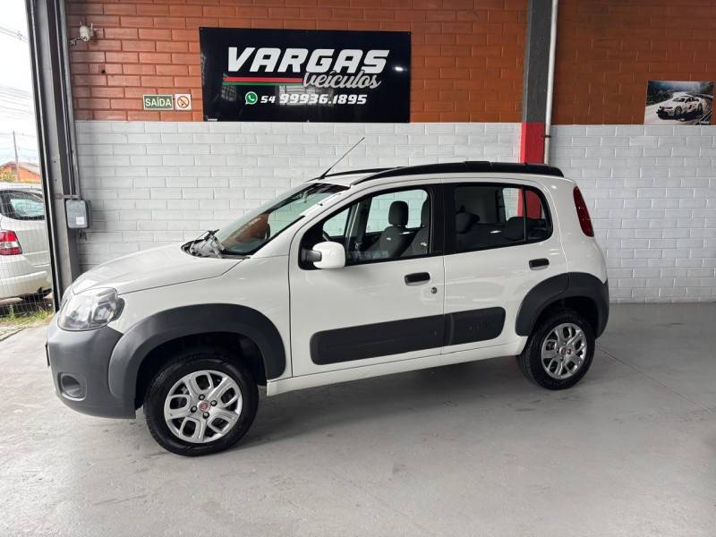 FIAT - UNO - 2014/2014 - Branca - R$ 40.000,00