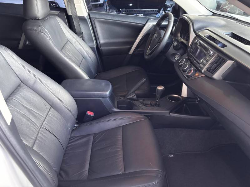 TOYOTA - RAV4 - 2013/2013 - Branca - R$ 81.000,00