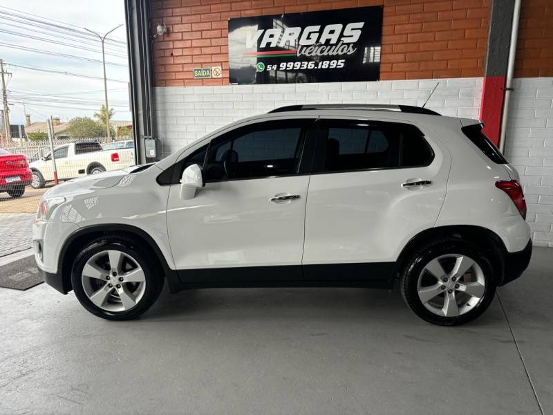 CHEVROLET - TRACKER - 2013/2014 - Branca - R$ 73.000,00