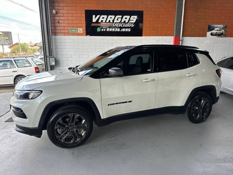 JEEP - COMPASS - 2021/2022 - Branca - R$ 132.000,00