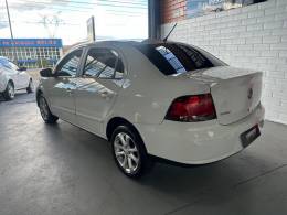 VOLKSWAGEN - VOYAGE - 2012/2013 - Branca - R$ 34.000,00