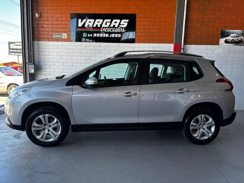 PEUGEOT - 2008 - 2016/2017 - Prata - R$ 59.000,00