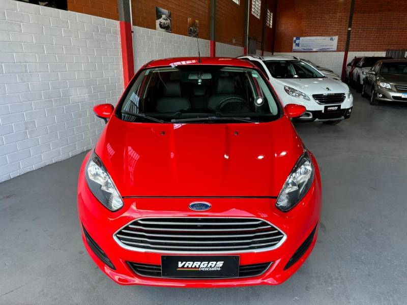 FORD - FIESTA - 2017/2017 - Vermelha - R$ 53.000,00