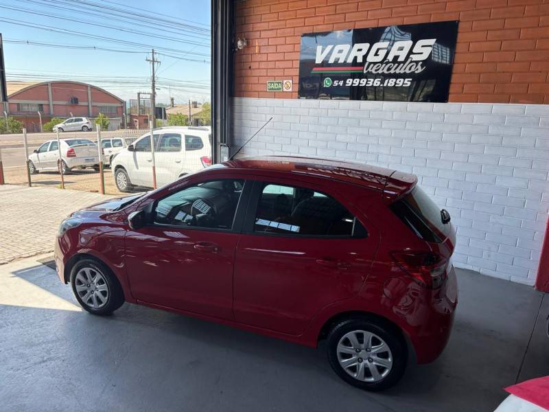 FORD - KA - 2017/2018 - Vermelha - R$ 44.000,00