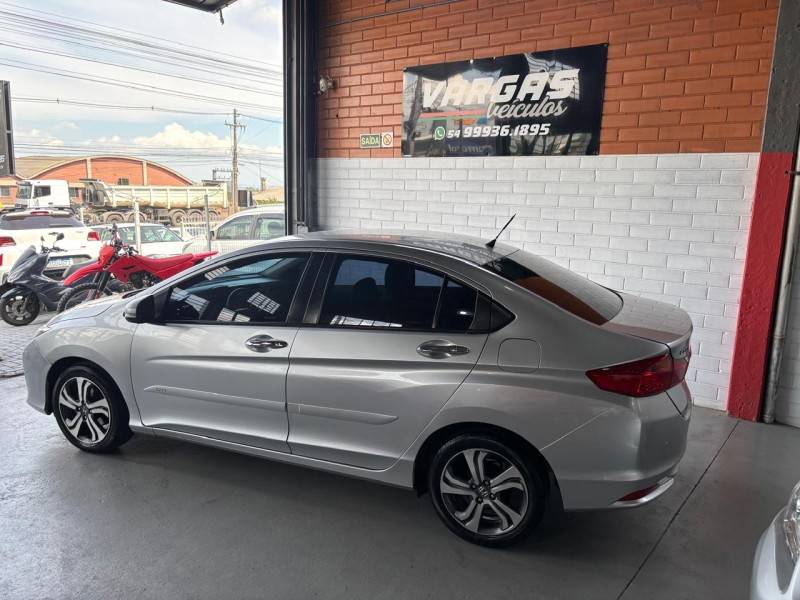 HONDA - CITY - 2015/2015 - Prata - R$ 69.000,00