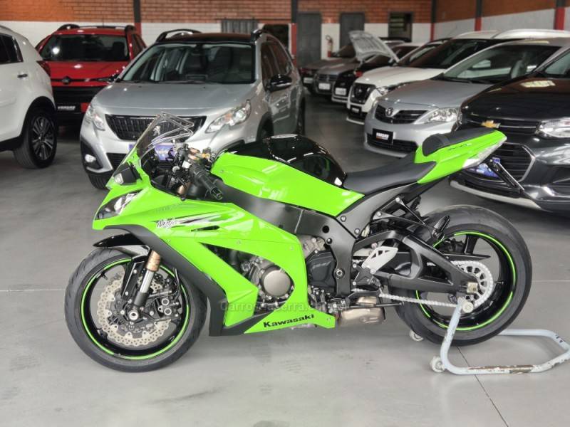KAWASAKI - NINJA ZX-10R - 2011/2011 - Verde - R$ 49.000,00