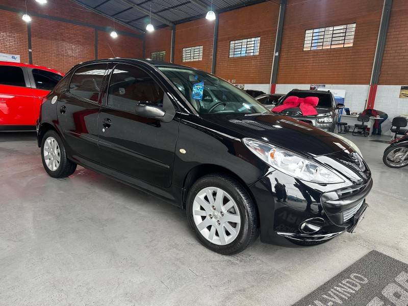 PEUGEOT - 207 - 2009/2010 - Preta - R$ 24.000,00