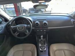 AUDI - A3 - 2015/2015 - Branca - R$ 77.000,00