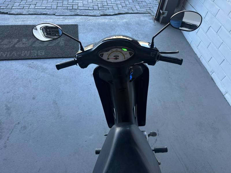 HONDA - BIZ 100 - 2000/2000 - Preta - R$ 5.900,00