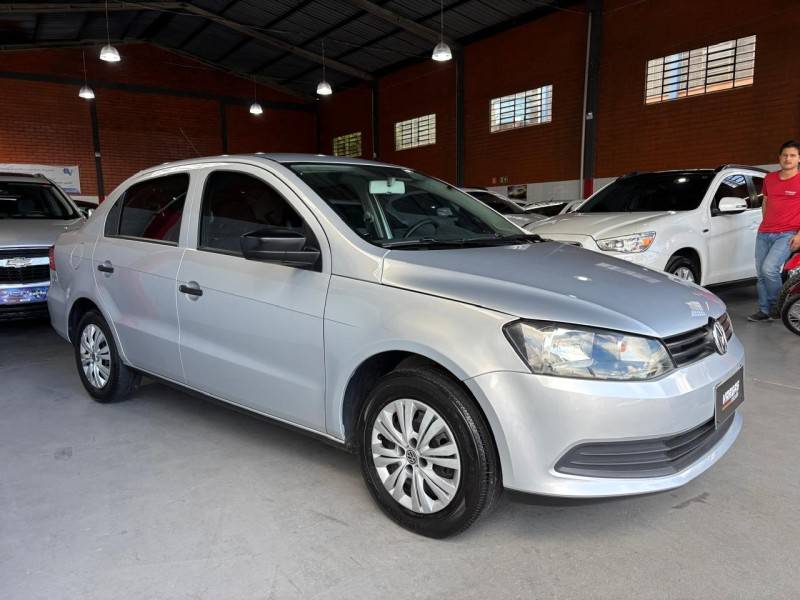 VOLKSWAGEN - VOYAGE - 2014/2014 - Prata - R$ 39.000,00