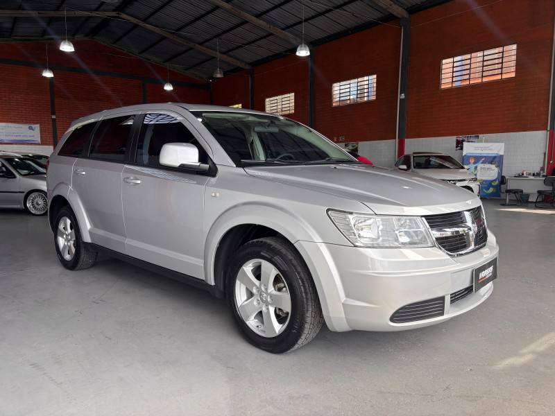 DODGE - JOURNEY - 2010/2010 - Prata - R$ 45.000,00