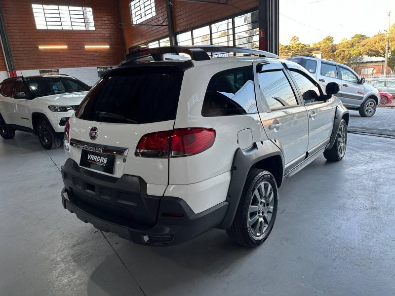 FIAT - PALIO - 2016/2017 - Branca - R$ 52.000,00