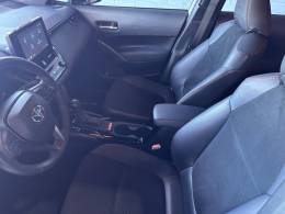 TOYOTA - COROLLA - 2023/2024 - Branca - R$ 170.000,00