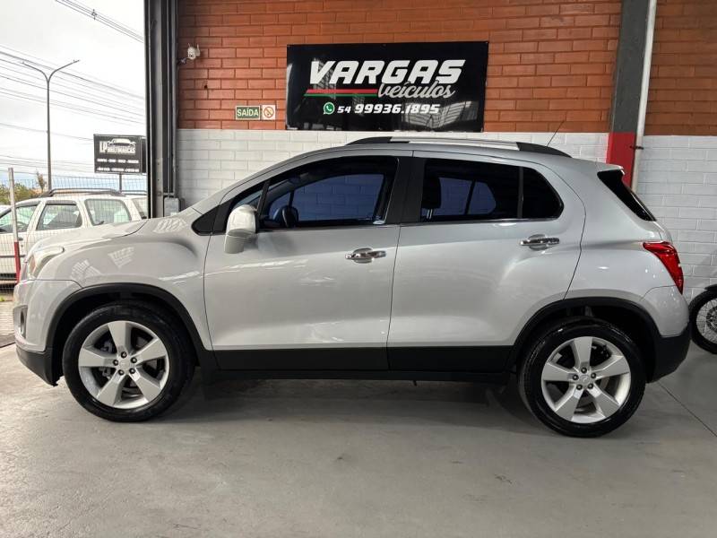 CHEVROLET - TRACKER - 2013/2014 - Prata - R$ 70.000,00
