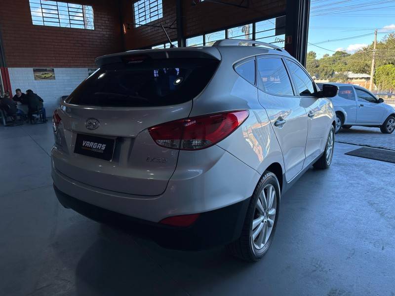 HYUNDAI - IX35 - 2011/2012 - Prata - R$ 63.000,00