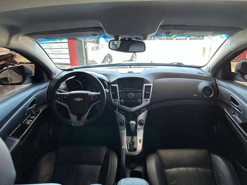 CHEVROLET - CRUZE - 2015/2015 - Branca - R$ 68.000,00