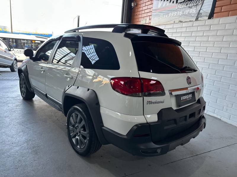 FIAT - PALIO - 2016/2017 - Branca - R$ 52.000,00