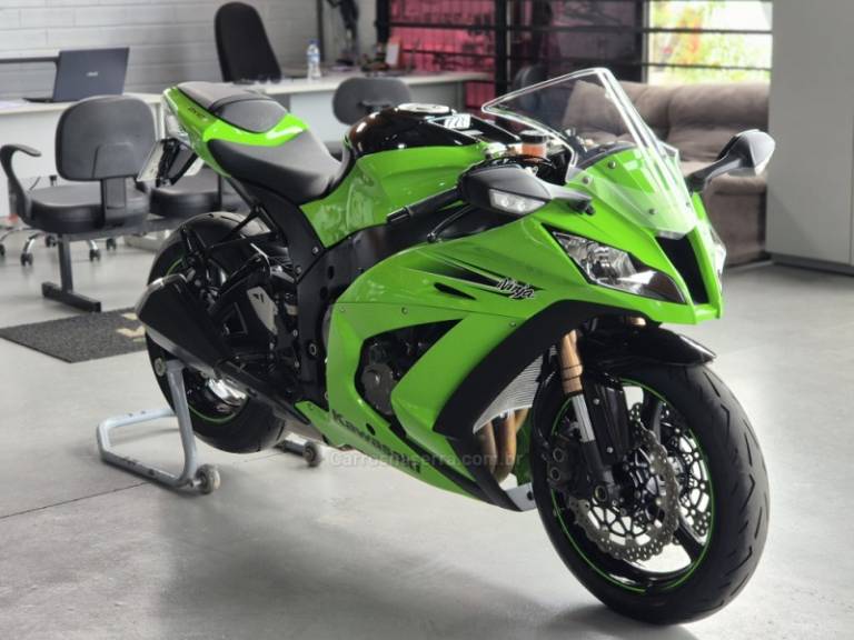 KAWASAKI - NINJA ZX-10R - 2011/2011 - Verde - R$ 49.000,00