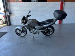 YAMAHA - FAZER - 2009/2010 - Prata - R$ 11.900,00