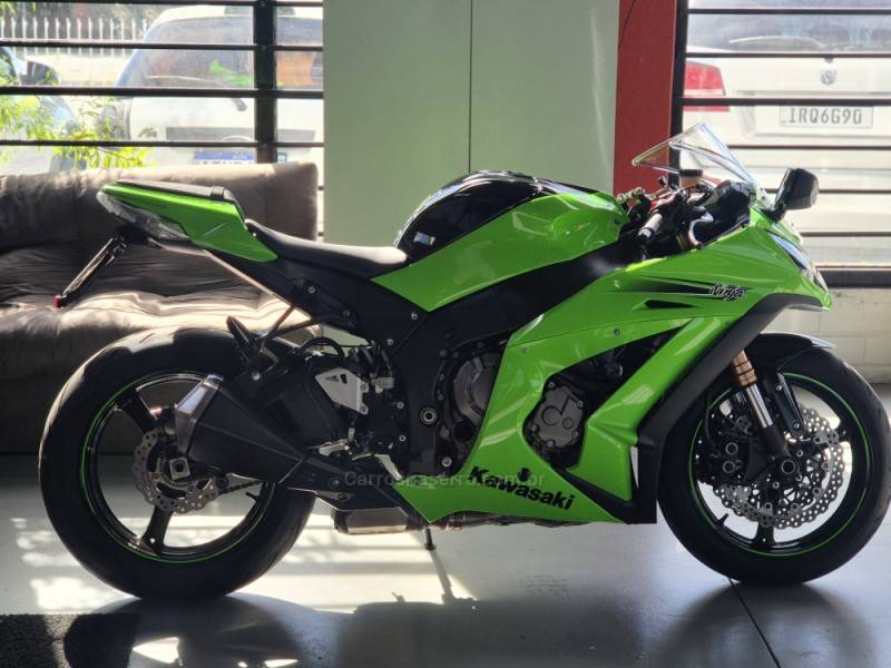 KAWASAKI - NINJA ZX-10R - 2011/2011 - Verde - R$ 49.000,00