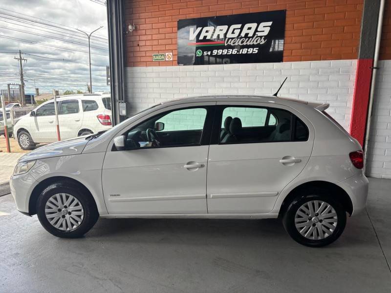 VOLKSWAGEN - GOL - 2012/2013 - Branca - R$ 37.000,00