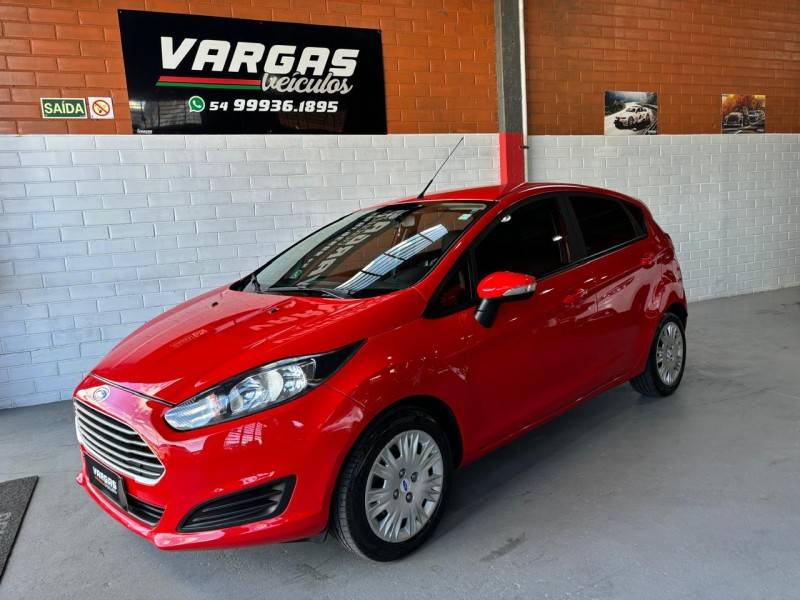 FORD - FIESTA - 2017/2017 - Vermelha - R$ 53.000,00