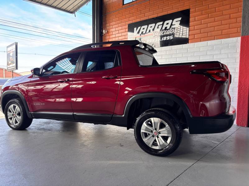 FIAT - TORO - 2016/2017 - Vermelha - R$ 87.000,00