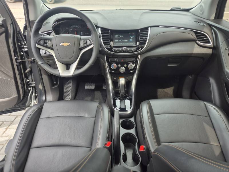 CHEVROLET - TRACKER - 2018/2019 - Cinza - R$ 91.000,00